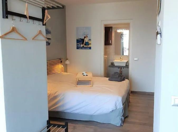 Le Della Vecchia Osteria Pensión Stresa